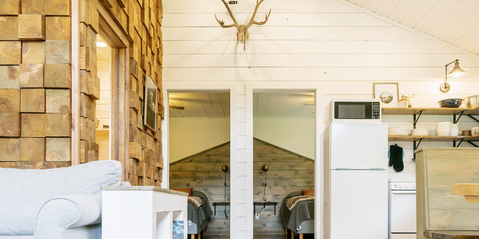 The Notch Cabin living roomn