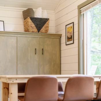 The Winsome Cabin living room