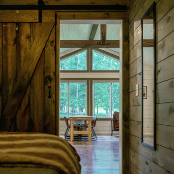 The Winsome Cabin bedroom