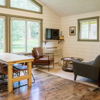 The Winsome Cabin living room