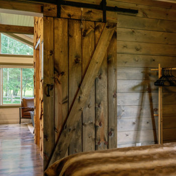 The Winsome Cabin bedroom