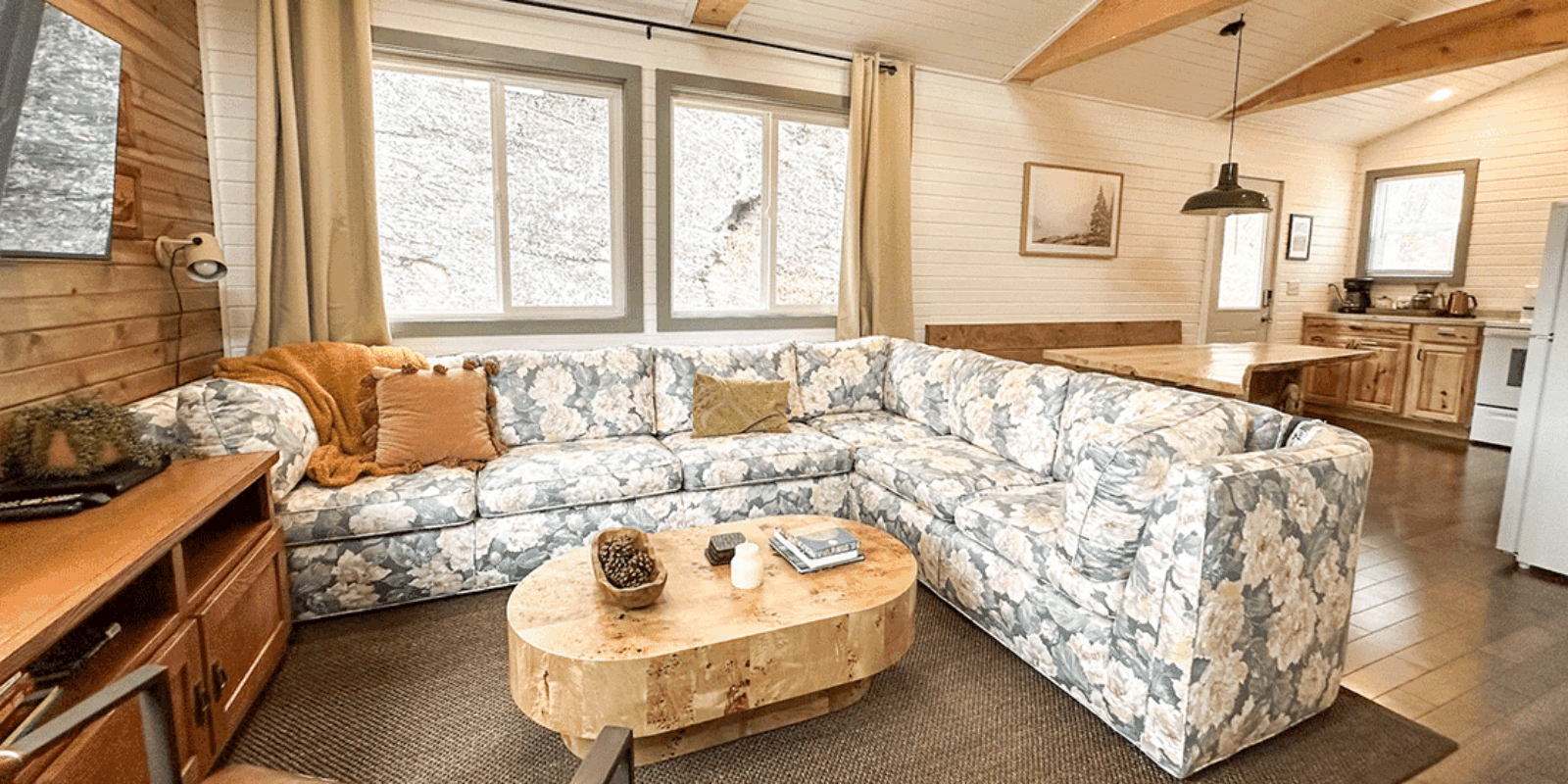 The Poppy Cabin Hinterwood